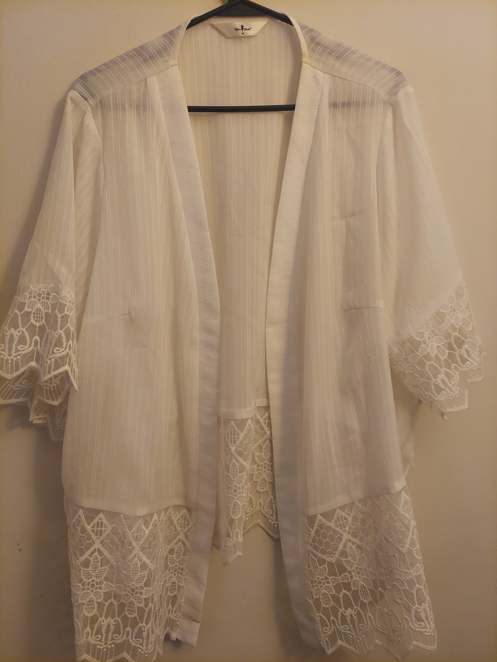 Sheer Lace-Trim Kimono Robe in White